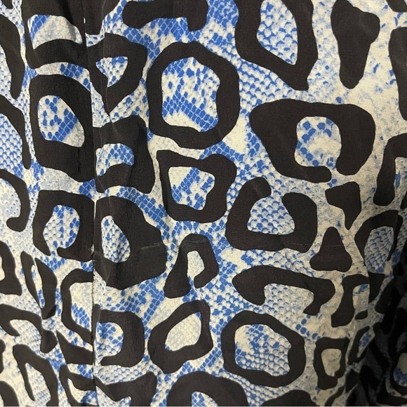 EQUIPMENT Femme Blue Animal Print Silk Dress - Picture 6 of 10